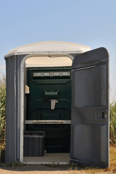 Best Porta potty delivery and setup  in Mason City, IA